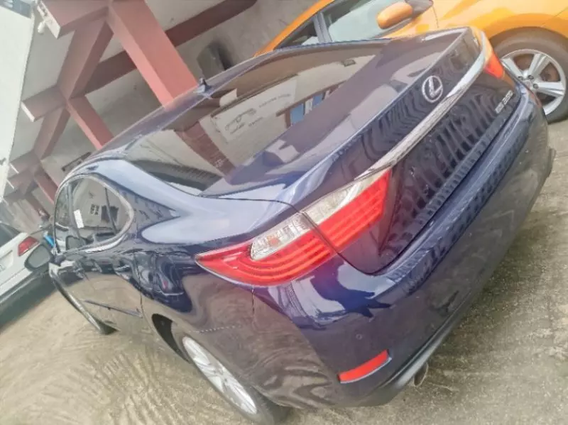 Lexus ES 350   - 2014