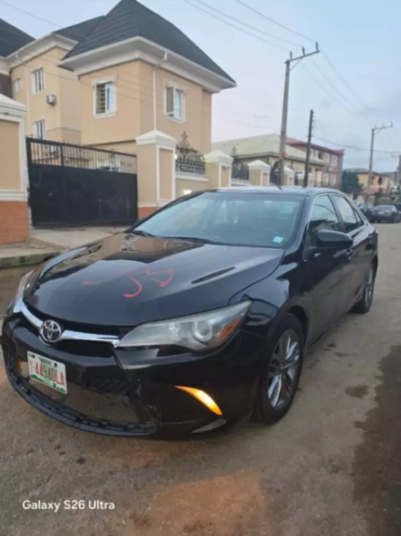 TOYOTA Camry   - 2017