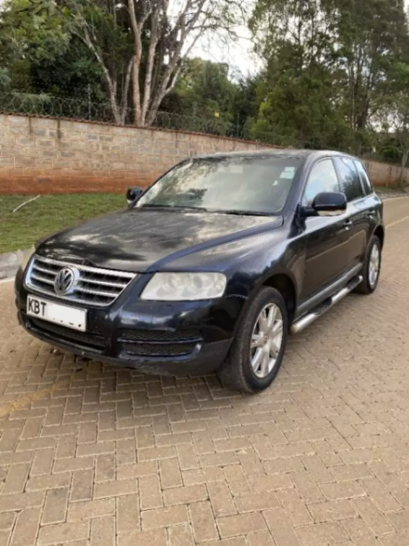 Volkswagen Touareg   - 2005