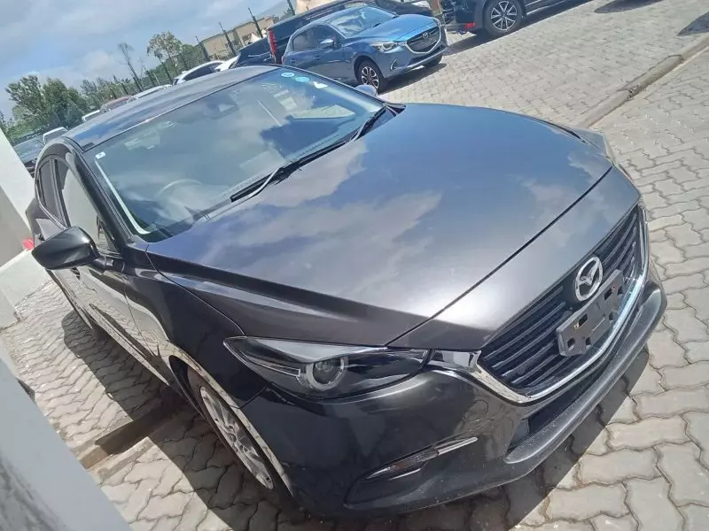Mazda Axela    - 2018