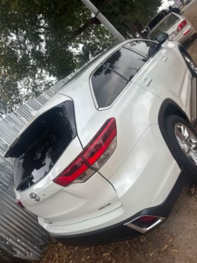 TOYOTA Highlander   - 2019