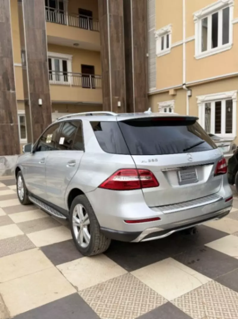 Mercedes-Benz ML 350   - 2012