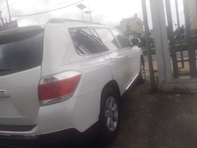 TOYOTA Highlander   - 2012