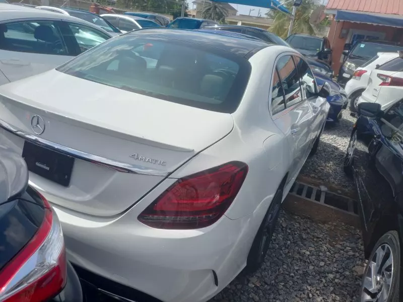 Mercedes-Benz C 300   - 2020