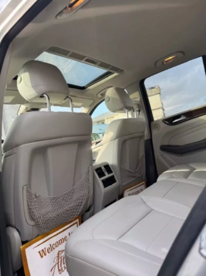 Mercedes-Benz ML 350   - 2012