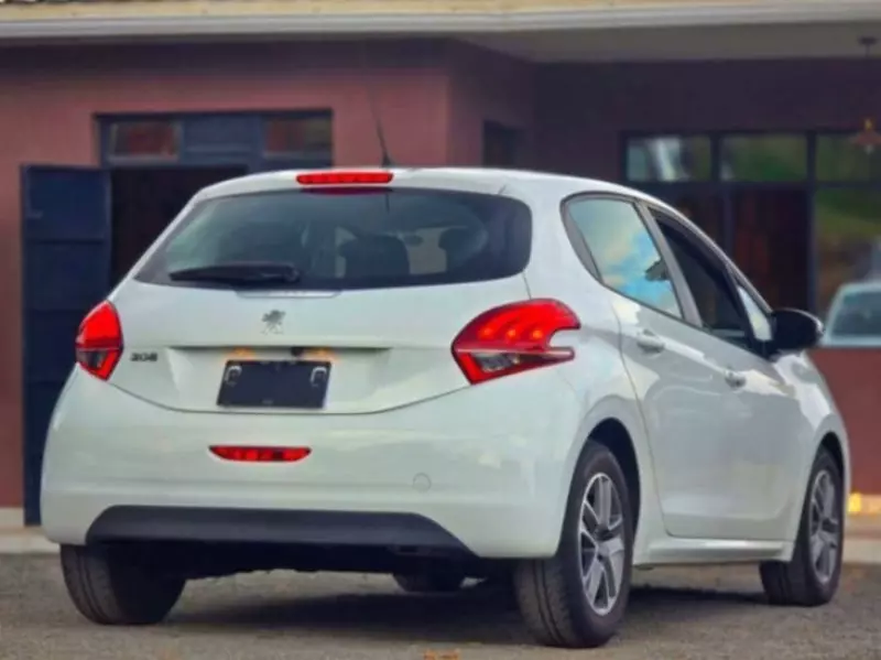 Peugeot 208   - 2018