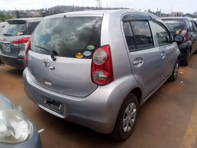 Toyota Passo   - 2012