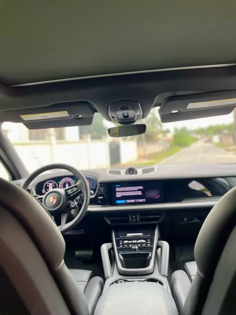PORSCHE Cayenne - 2024