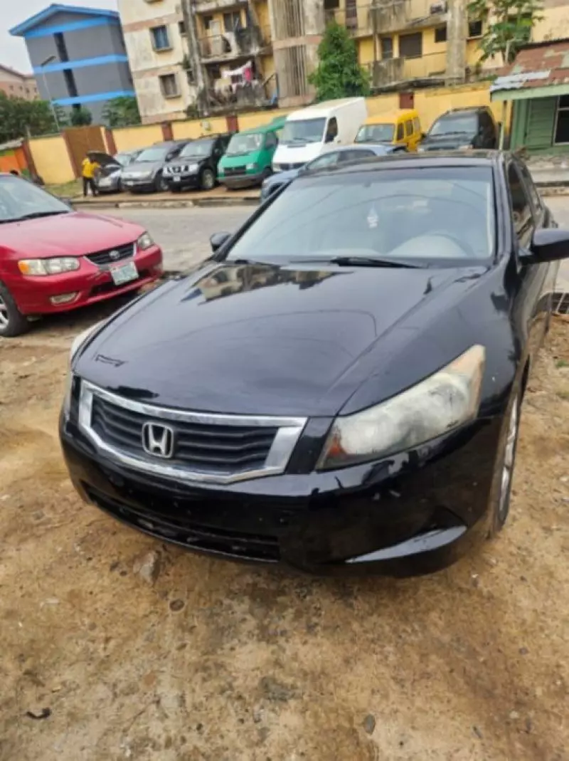 Honda Accord - 2009