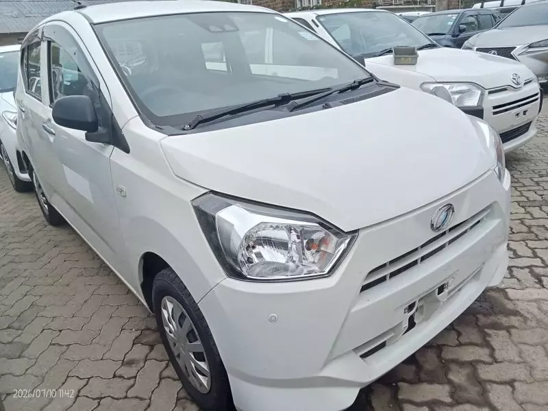 Daihatsu Mira    - 2020