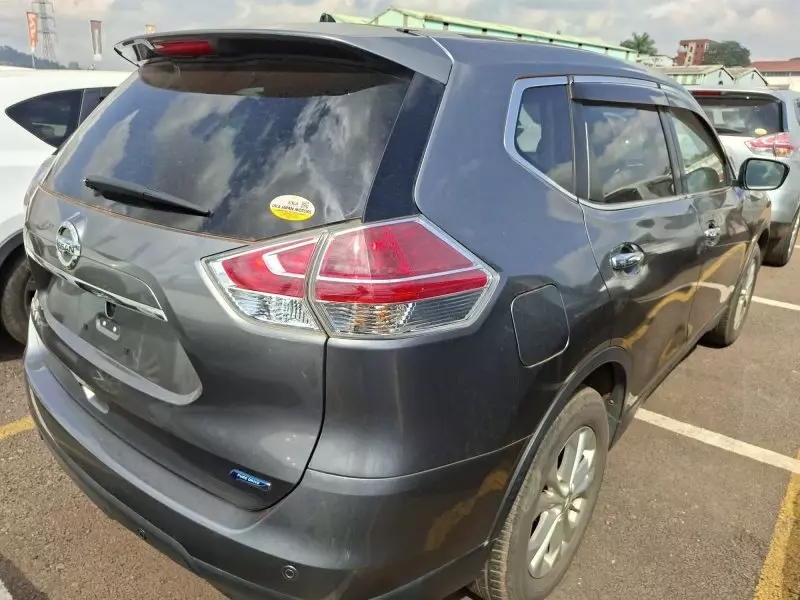 Nissan X-TRAIL   - 2014