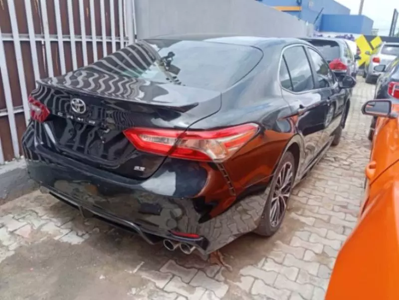 TOYOTA Camry   - 2018