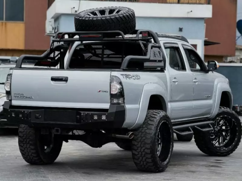 Toyota Tacoma   - 2012