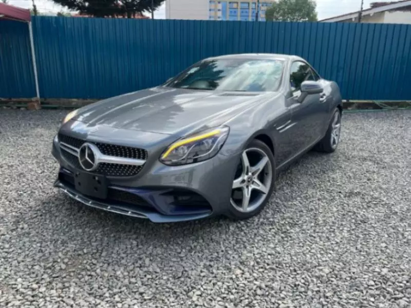 Mercedes-Benz SLC 180   - 2017