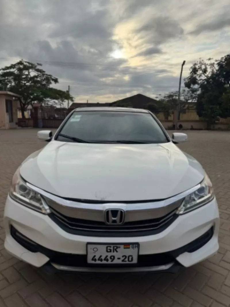 Honda Accord   - 2019