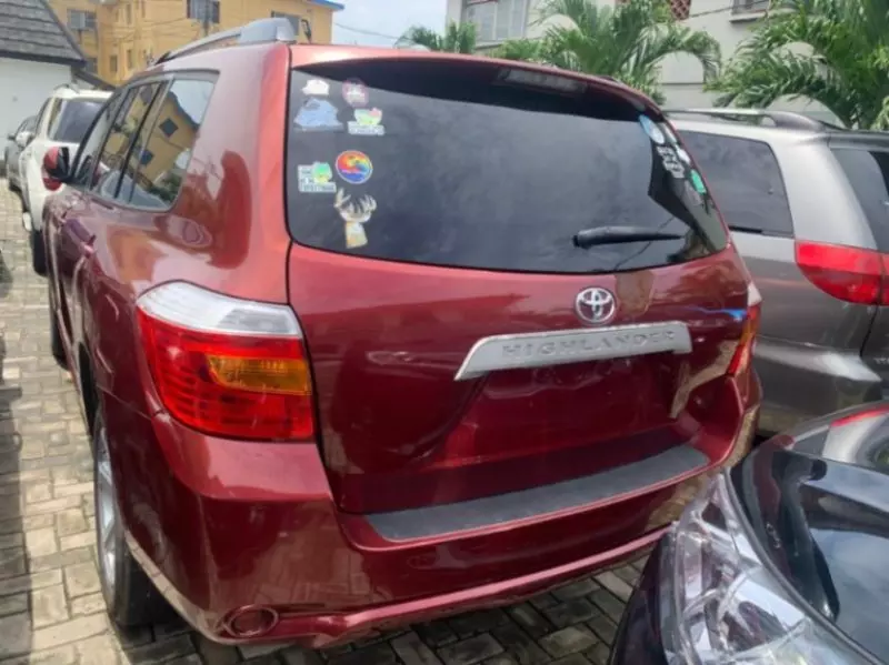 TOYOTA Highlander - 2010
