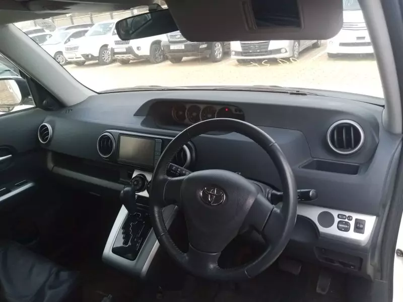 Toyota Rumion   - 2010