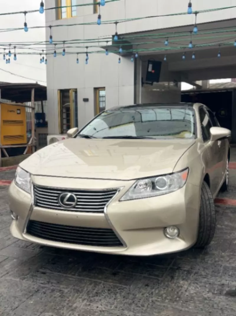 Lexus ES - 2013
