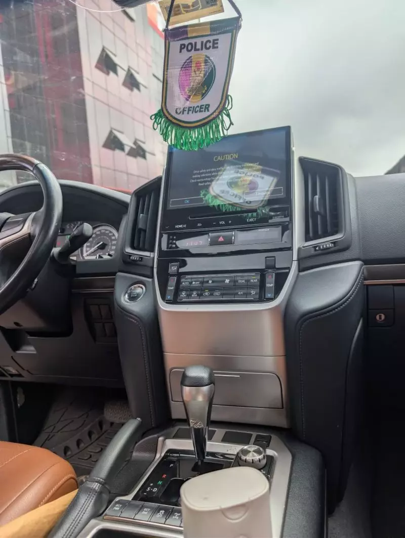 TOYOTA Landcruiser Vx V8    - 2021