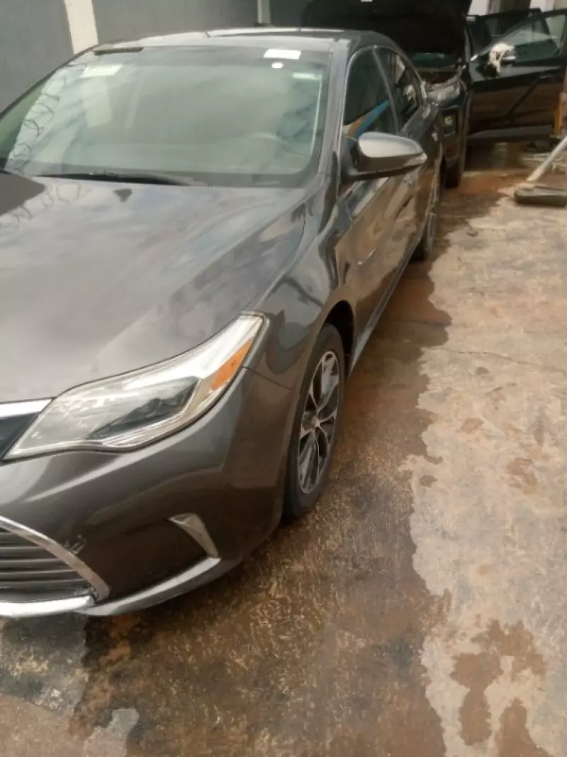 TOYOTA Avalon   - 2016