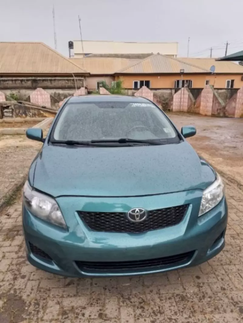TOYOTA Corolla   - 2009