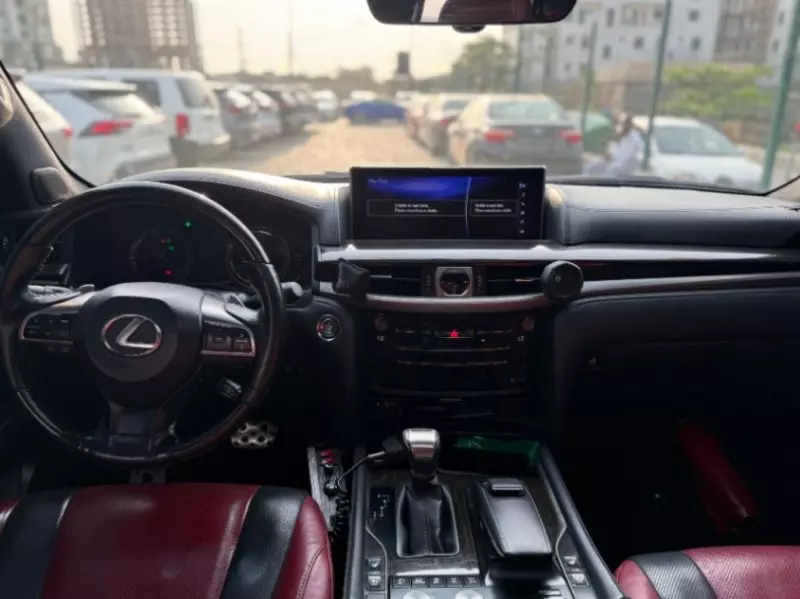 Lexus LX 570   - 2019