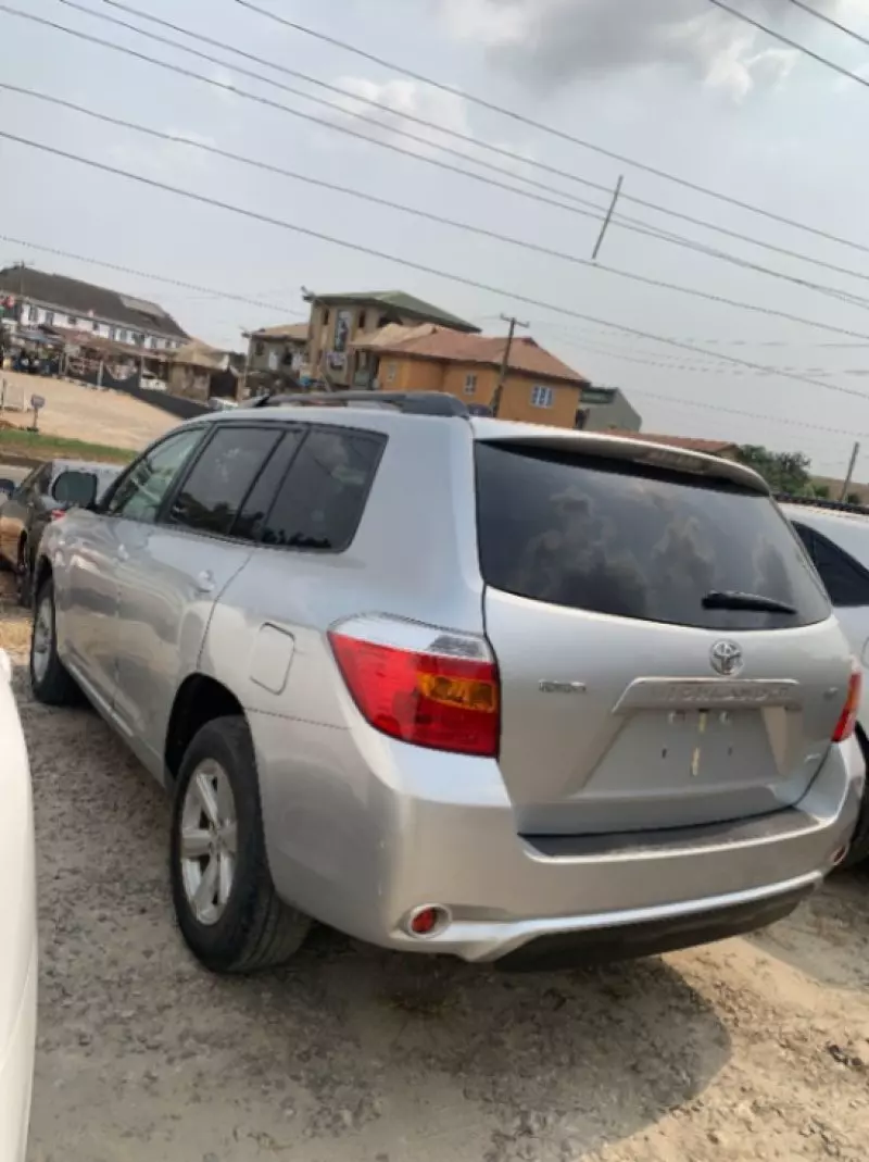 Toyota Highlander   - 2008