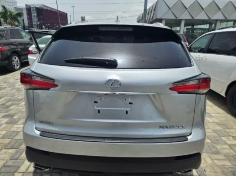 Lexus NX 200T   - 2017