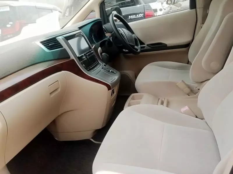 Toyota Alphard   - 2012