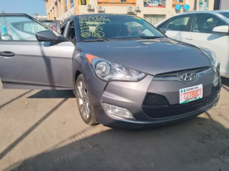 Hyundai Veloster   - 2016