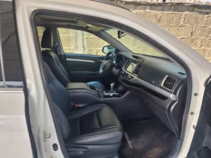 Toyota Highlander - 2015