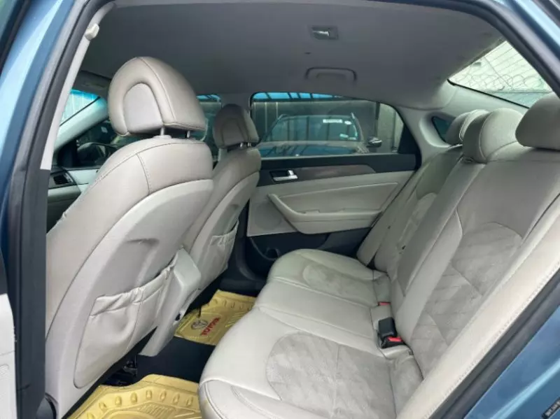 Hyundai Sonata   - 2015