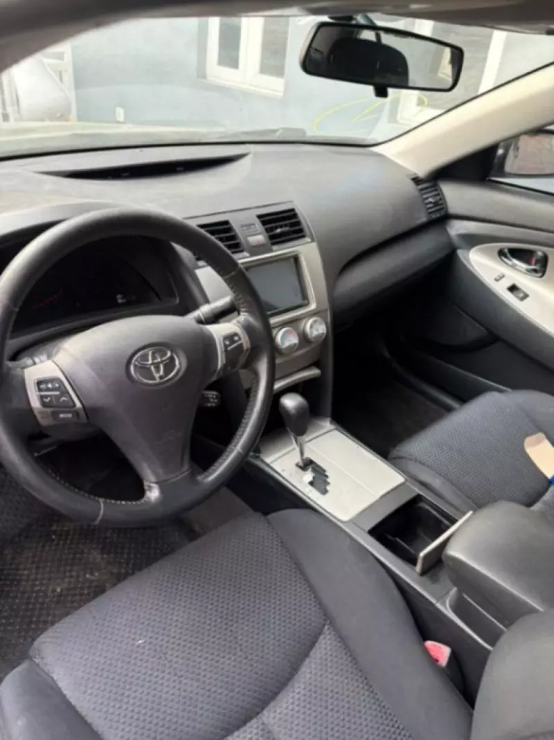 Toyota Camry   - 2011