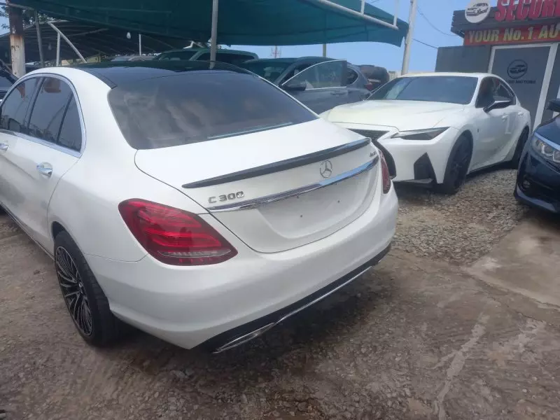 Mercedes-Benz C 300   - 2017