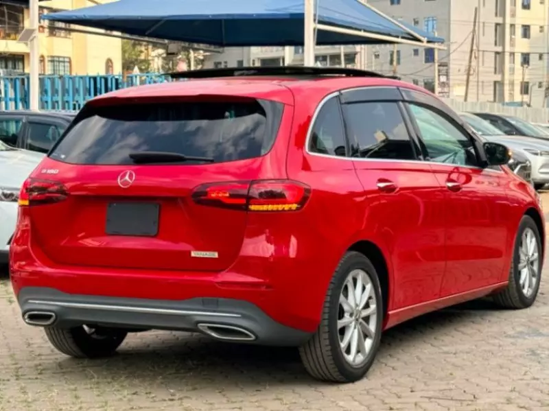 Mercedes-Benz B 180   - 2019