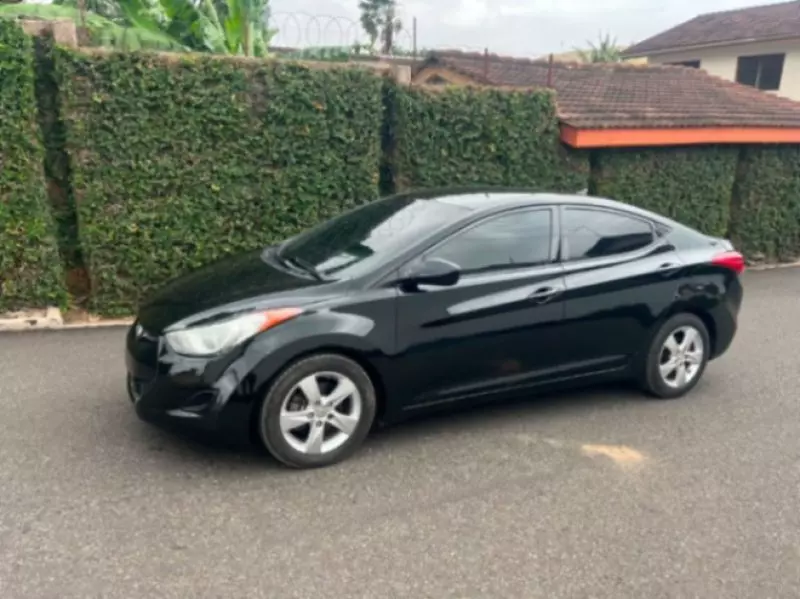 Hyundai Elantra   - 2025