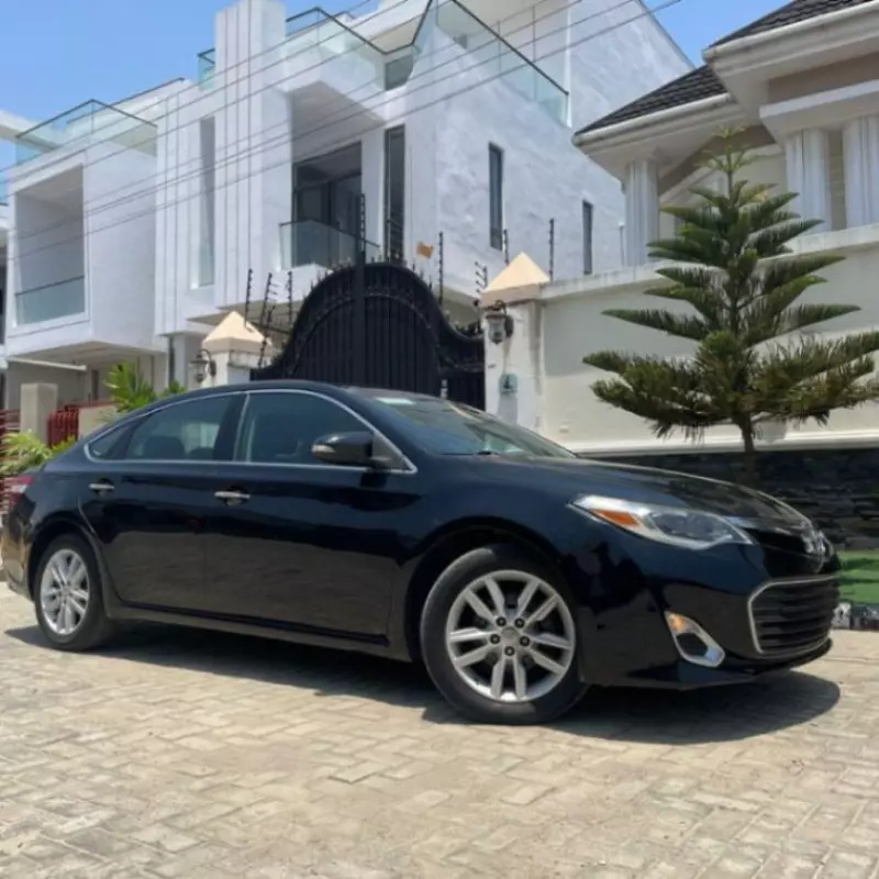 Toyota Camry   - 2014