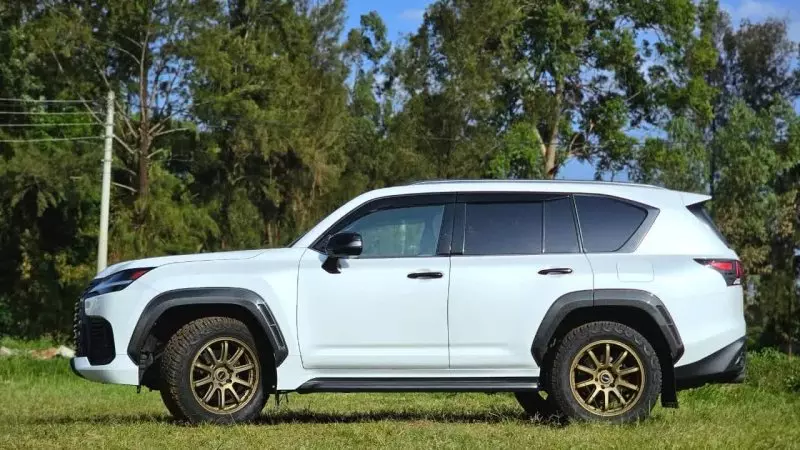 Lexus LX 600   - 2022