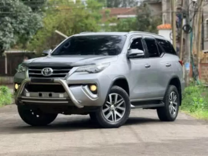 Toyota Fortuner   - 2017