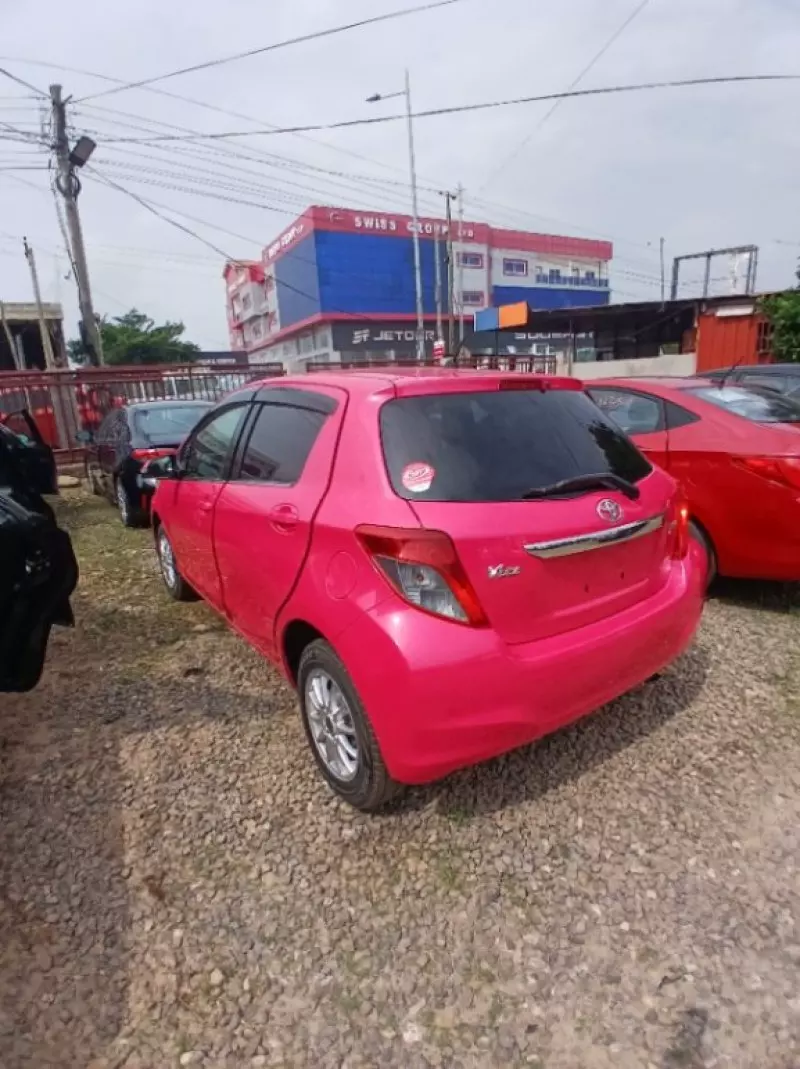TOYOTA Vitz Jewela   - 2013