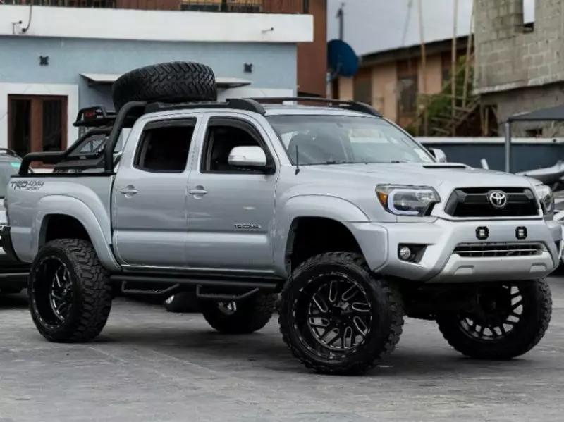 Toyota Tacoma   - 2012