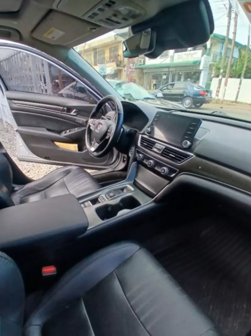 Honda Accord   - 2018