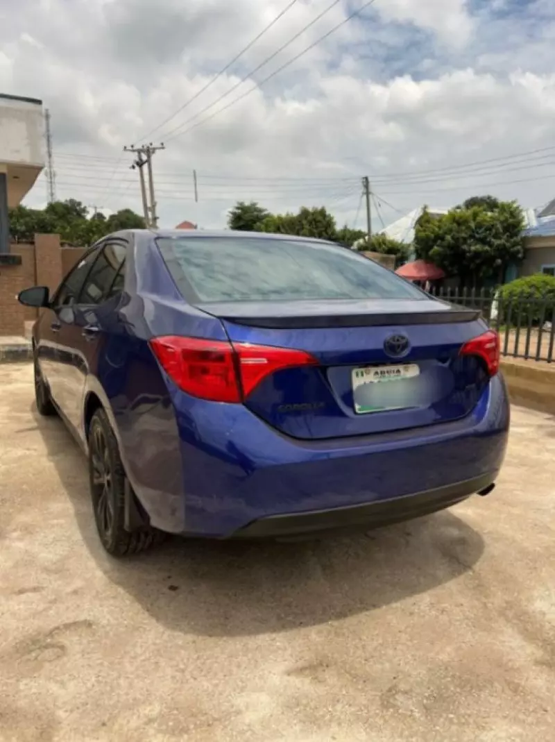 TOYOTA Corolla - 2017