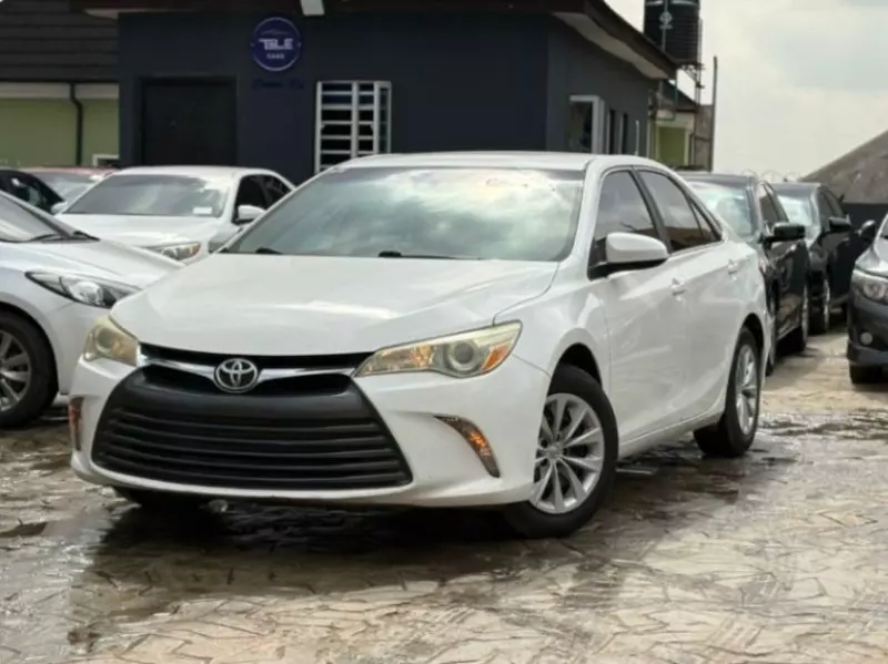 TOYOTA Camry   - 2015