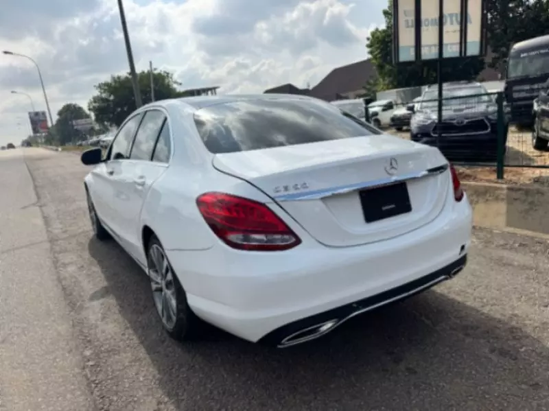 Mercedes-Benz C 300   - 2016