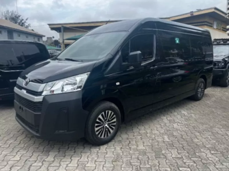TOYOTA Hiace - 2025