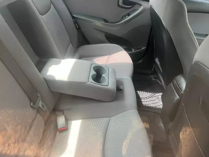 Hyundai Elantra   - 2015