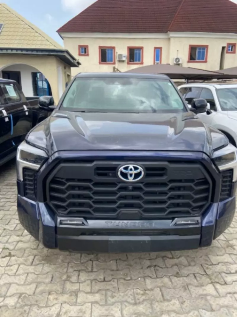 Toyota Tundra   - 2024