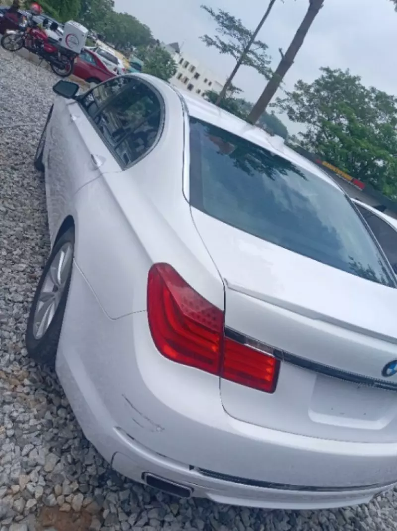 BMW 750 li   - 2009