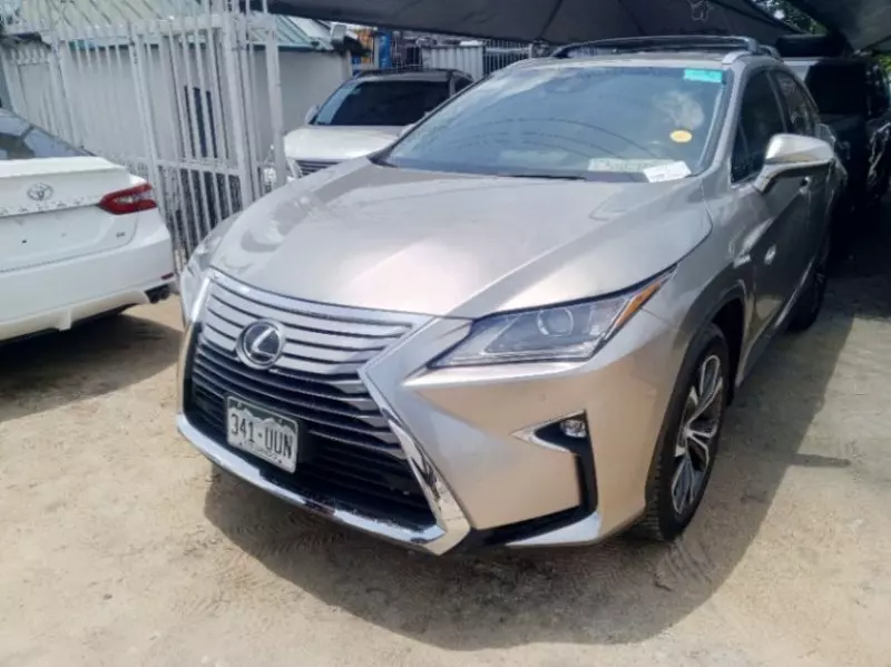 Lexus RX   - 2017